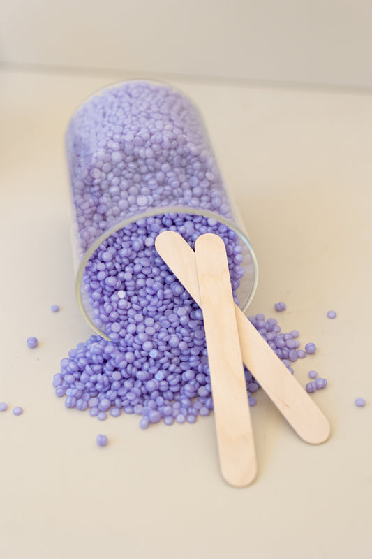 Sugar Waxing vs. Hot Wax: waarom wij bij School of Wax vol overtuiging voor Hot Wax kiezen